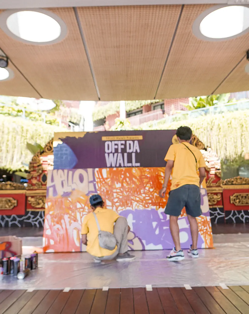 Yellow Bali display shot 8